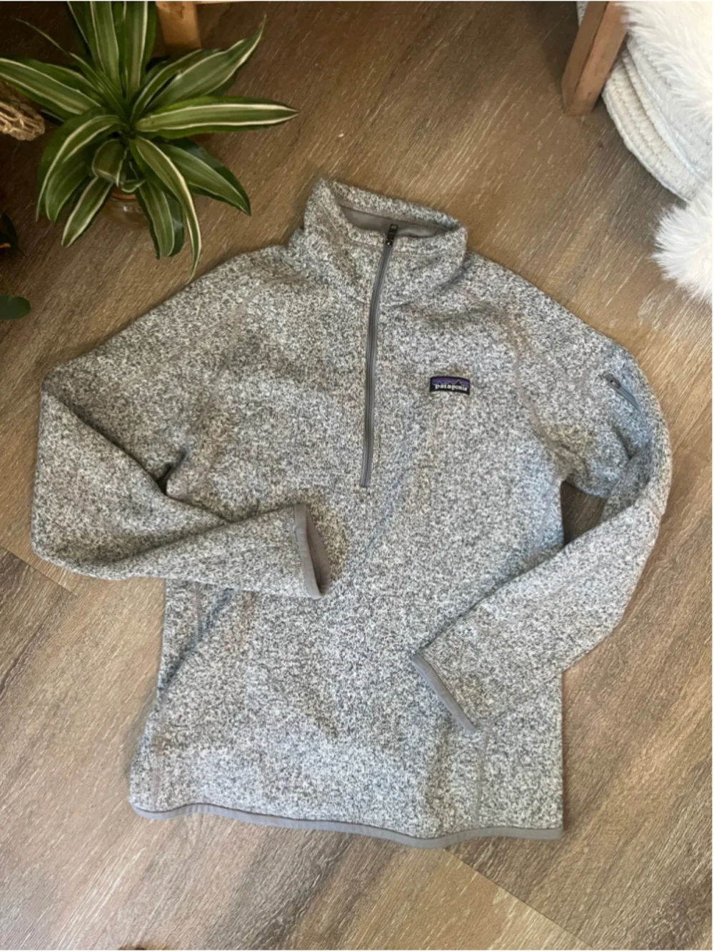 Women's Patagonia Gray Quarter-Zip Sweater M